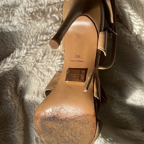 Michael Kors Collection nude heels - Picture 3 of 6